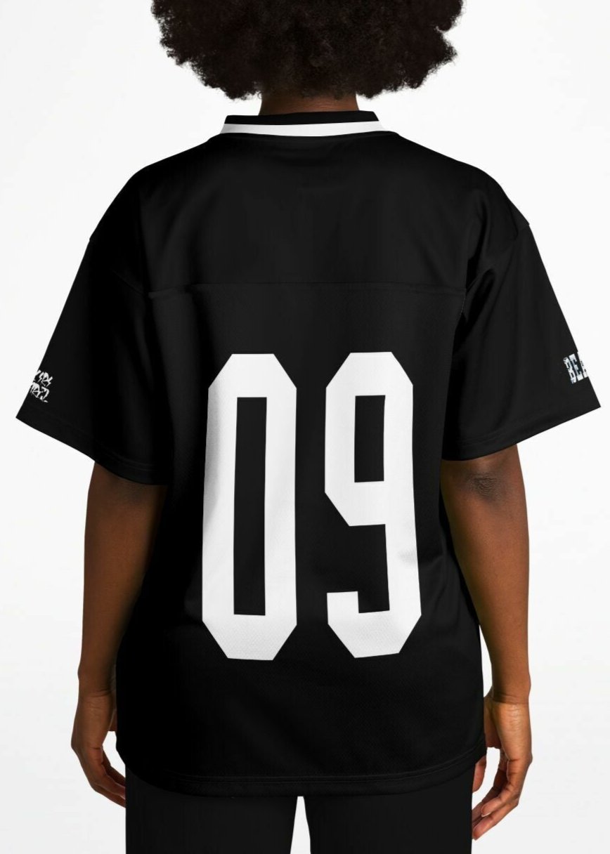 dukiri-apparel-09-Crusader-Black-Football-streetwear-Jersey-woman-back